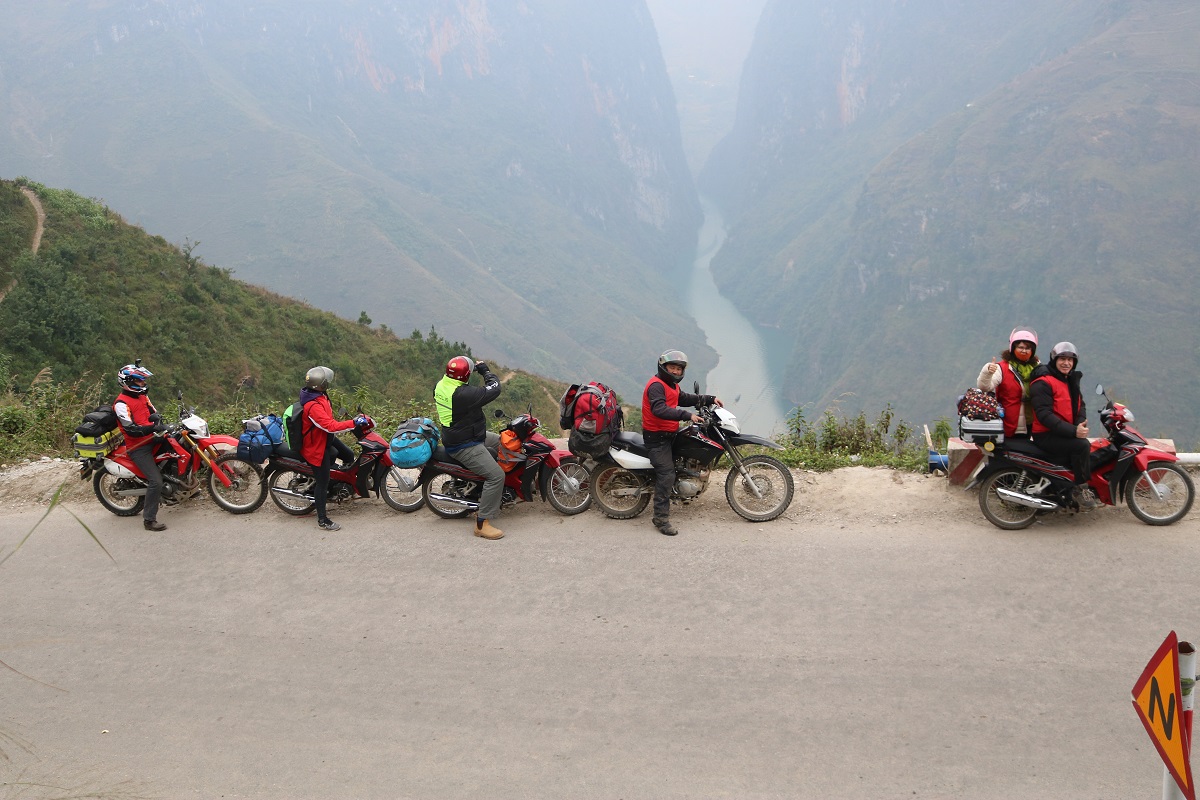 HA GIANG MOTORBIKE EASY RIDER 3 DAYS $299 PROMOTION $ 270 VND 6.425.000 / PERSON